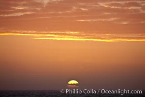 The sun sets on the Southern Ocean in a beautiful sunset