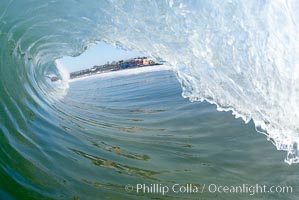 Breaking wave, tube, hollow barrel, morning surf