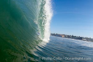 Breaking wave, tube, hollow barrel, morning surf