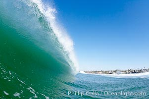 Breaking wave, tube, hollow barrel, morning surf