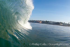 Breaking wave, tube, hollow barrel, morning surf