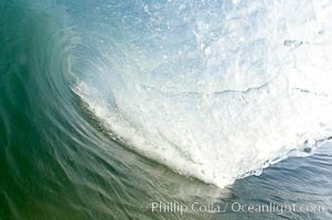 Breaking wave, tube, hollow barrel, morning surf