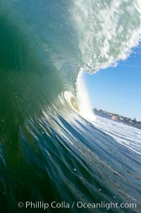 Breaking wave, tube, hollow barrel, morning surf