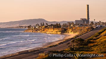 Sunset on Terra Mar and the Carlsbad coastline, looking north to Oceanside, Camp Pendleton and San Onofre. Rising in the distance is San Onofre Mountain (1722') topped by a tall signal tower, one of the southern peaks in the Santa Ana Mountains