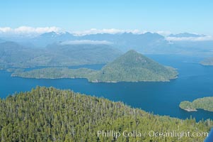 Flores Island (foreground) and Clayoquot Sound, aerial photo, near Tofino on the west coast of Vancouver Island