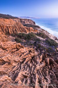 Torrey Pines Cliffs and Pacific Ocean, Razor Point view to La Jolla, San Diego, California.