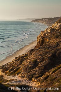 Torrey Pines Cliffs and Pacific Ocean, Razor Point view to La Jolla, San Diego, California, Torrey Pines State Reserve