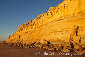 Torrey Pines State Beach, sandstone cliffs rise above the beach at Torrey Pines State Reserve, San Diego, California