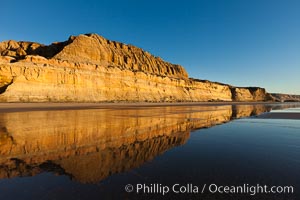 Torrey Pines State Beach, sandstone cliffs rise above the beach at Torrey Pines State Reserve, San Diego, California