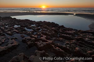 Beautiful sunset on Torrey Pines State Beach, Torrey Pines State Reserve, San Diego, California