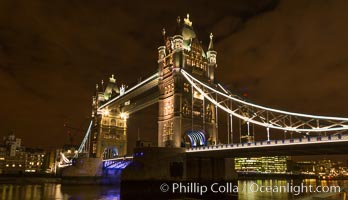 Tower Bridge, Tower of London