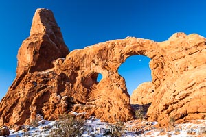 Turret Arch, winter, sunrise, Arches National Park, Utah