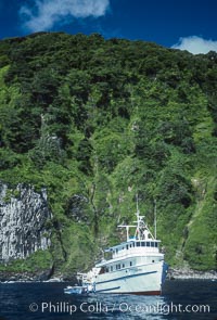 Dive boat Undersea Hunter at Cocos Island