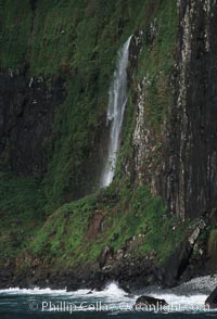 Shoreline waterfall. Cocos Island, Costa Rica, natural history stock photograph, photo id 05805