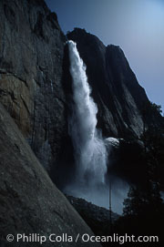 Upper Yosemite Falls, Yosemite Falls, copyright Phillip Colla Natural History Photography, www.oceanlight.com, image #05468, all rights reserved worldwide.
