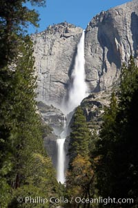 Yosemite Falls (upper, middle and lower sections) at peak flow, spring, Yosemite Valley, Yosemite National Park, California