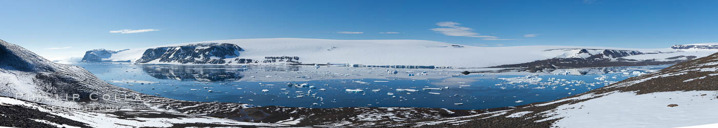 Adelie penguin colony, panoramic photograph., natural history stock photograph, photo id 26312
