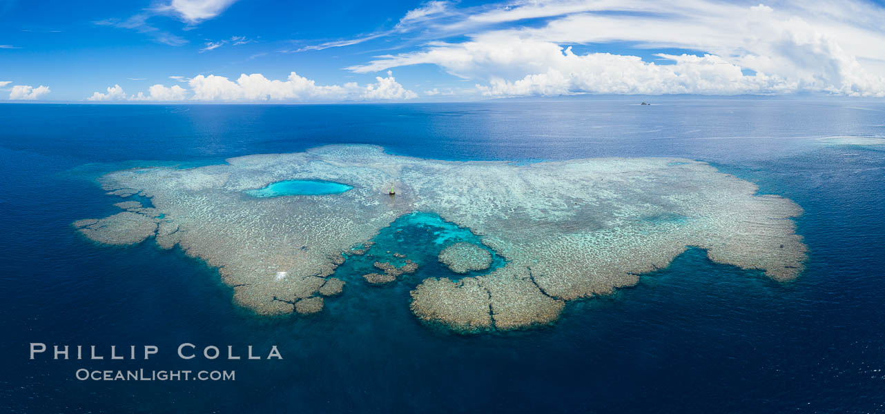 Aerial View of Vatu-i-Ra Coral Seascape, Fiji. Vatu I Ra Passage, Bligh Waters, Viti Levu Island, natural history stock photograph, photo id 34690