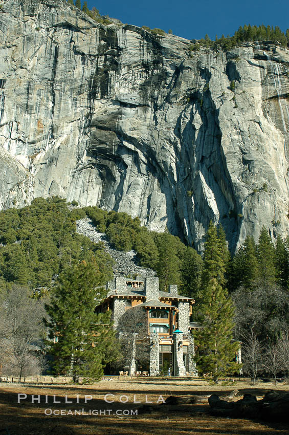 Ahwahnee Hotel and Royal Arches, Yosemite Valley. Yosemite National Park, California, USA, natural history stock photograph, photo id 06977