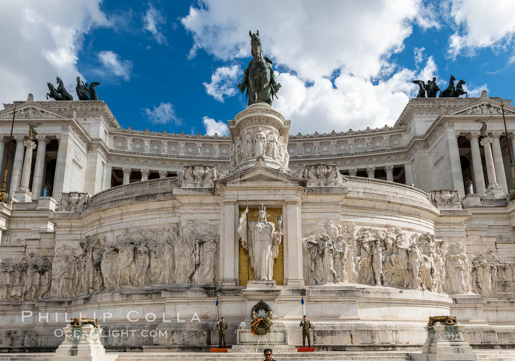 Altare della Patria, Altar of the Fatherland, Capitoline Hill, Rome. Italy, natural history stock photograph, photo id 35596