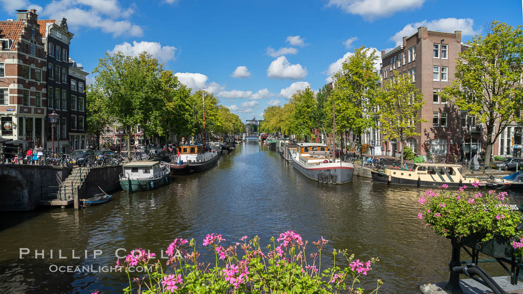 Amsterdam canals and quaint city scenery. Holland, Netherlands, natural history stock photograph, photo id 29435