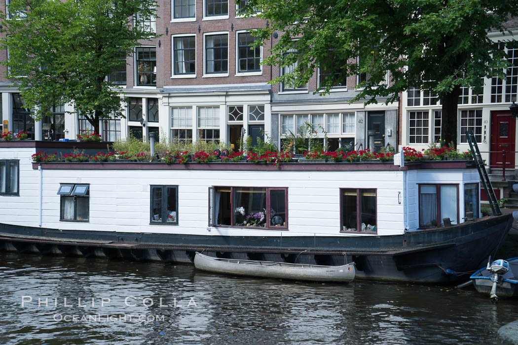 Amsterdam canals and quaint city scenery. Holland, Netherlands, natural history stock photograph, photo id 29433