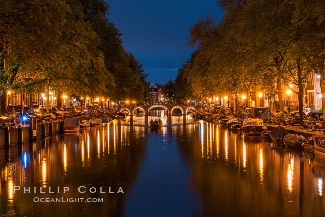 Amsterdam at night. Holland, Netherlands, natural history stock photograph, photo id 29486