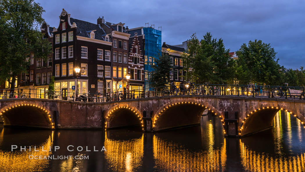 Amsterdam at night. Holland, Netherlands, natural history stock photograph, photo id 29485