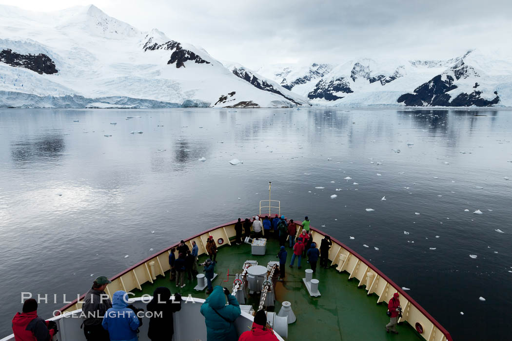 Approaching Neko Harbor.  Neko Harbor is an inlet on the Antarctic Peninsula on Andvord Bay. Antarctica, natural history stock photograph, photo id 25678