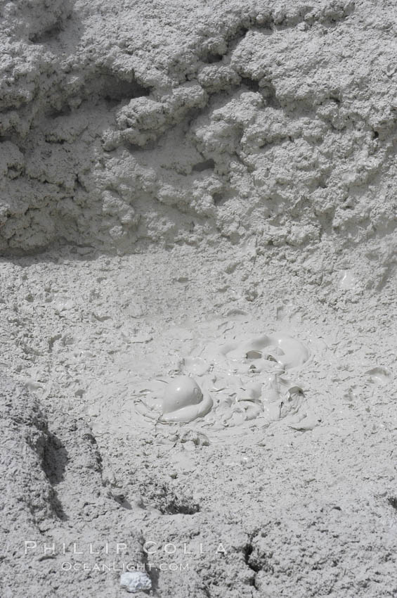 The Artist Paint Pots area of Yellowstone National Park holds steaming pools, mud pots (roiling mud mixed with sulfuric acid and steam) and paint pots (mud pots colored with dissolved minerals). Wyoming, USA, natural history stock photograph, photo id 07307