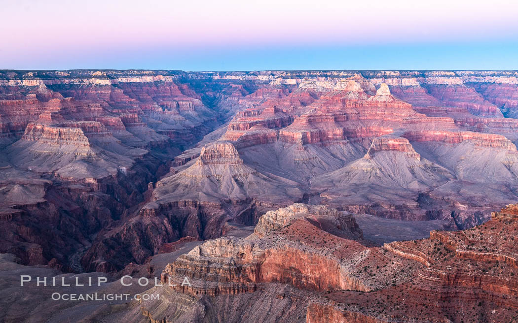 Belt of Venus over Grand Canyon at dusk, sunset, viewed from Mather Point on the south rim of Grand Canyon National Park. The Belt of Venus, or anti-twilight arch, is the shadow of the earth cast upon the atmosphere just above the horizon, and occurs a few minutes before sunrise or after sunset. Arizona, USA, natural history stock photograph, photo id 37761