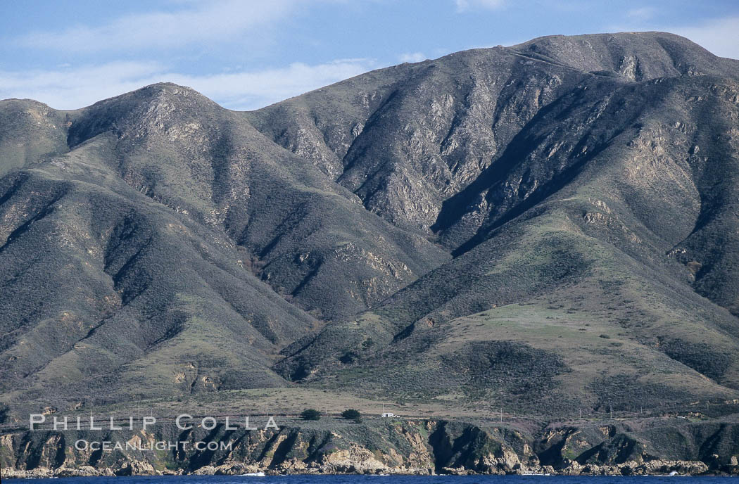 The Santa Lucia mountains rise above the Big Sur coastline near Bixby Bridge. California, USA, natural history stock photograph, photo id 05502