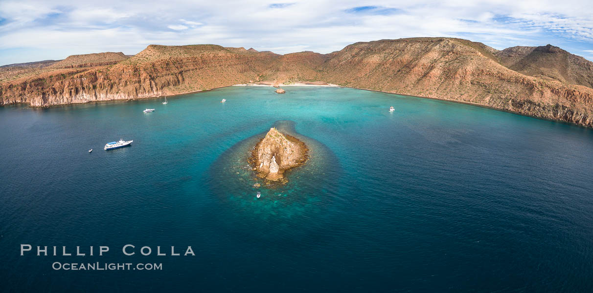 Caleta el Candelero, Candelero Bay, Isla Espritu Santo, Aerial Photo. Isla Espiritu Santo, Baja California, Mexico, natural history stock photograph, photo id 32467