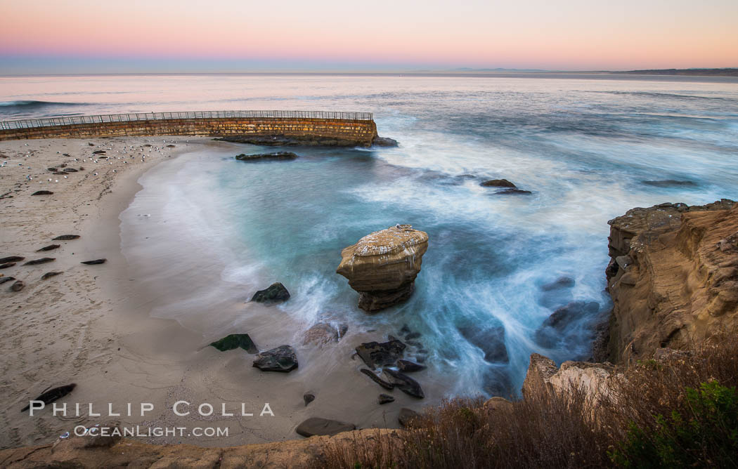 The Children's Pool, also known as Casa Cove, in pre-dawn light, La Jolla. California, USA, natural history stock photograph, photo id 28361