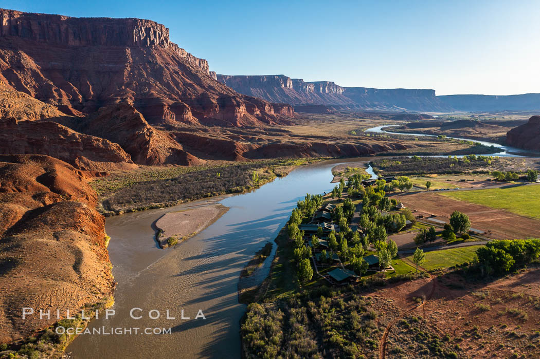 Colorado River and Sorrel River Ranch, Moab, Utah.  The Dome Plateau rises over the river on the left. USA, natural history stock photograph, photo id 37949