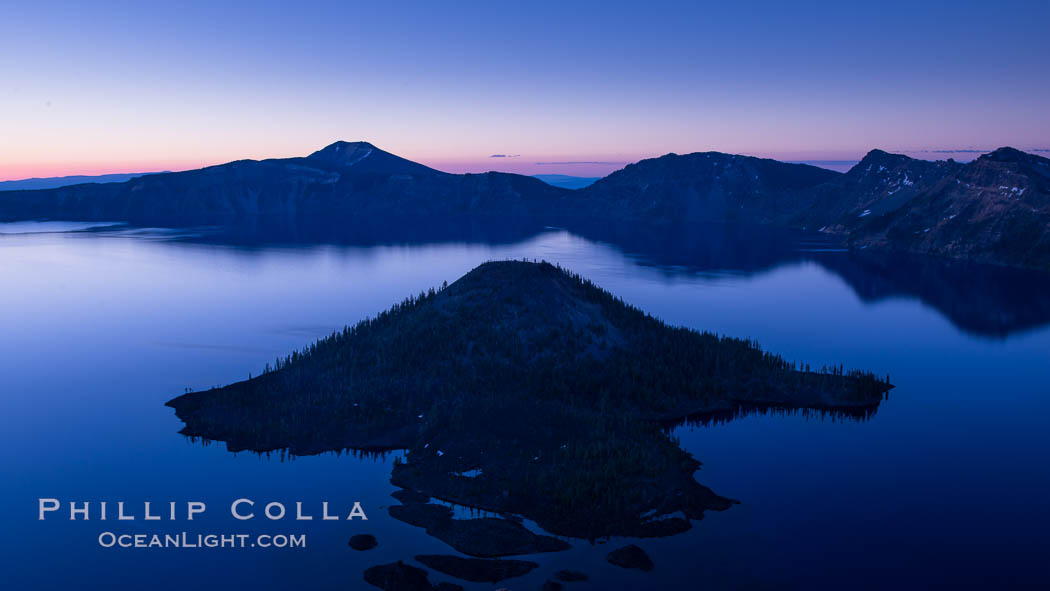 Crater Lake and Wizard Island at sunrise. Crater Lake National Park, Oregon, USA, natural history stock photograph, photo id 28668