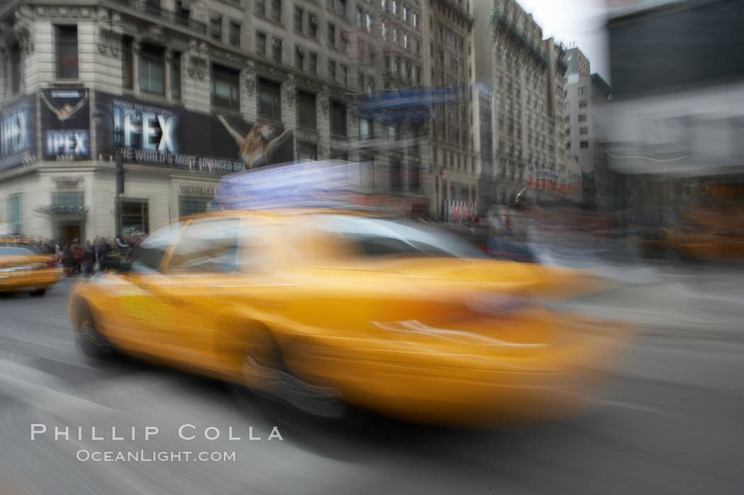 Crazy taxi ride through the streets of New York City. Manhattan, USA, natural history stock photograph, photo id 11187
