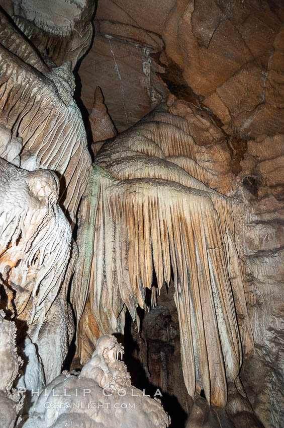 The Pipe Organ, a formation of calcite flowstone and cave curtains. Crystal Cave, Sequoia Kings Canyon National Park, California, USA, natural history stock photograph, photo id 09913