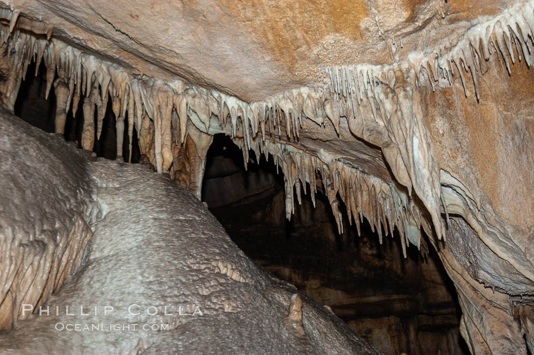 Calcite stalactites and stalagmites. Crystal Cave, Sequoia Kings Canyon National Park, California, USA, natural history stock photograph, photo id 09925