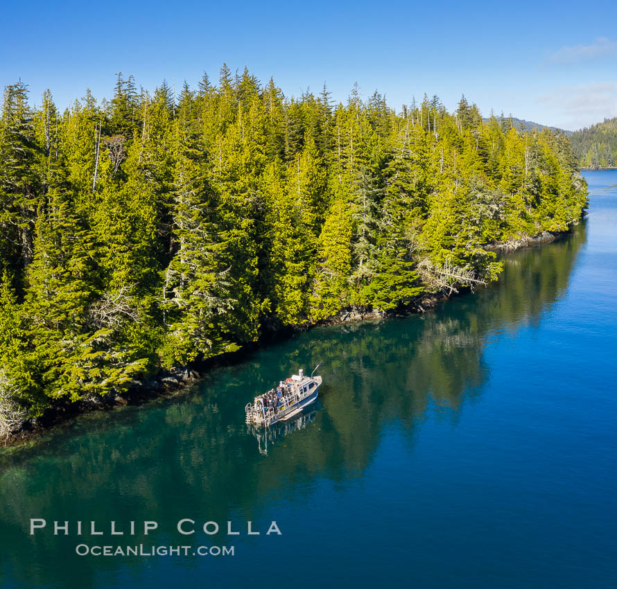 Dive Boat Hurst Island, Browning Pass, aerial photo, Canada. British Columbia, natural history stock photograph, photo id 35462