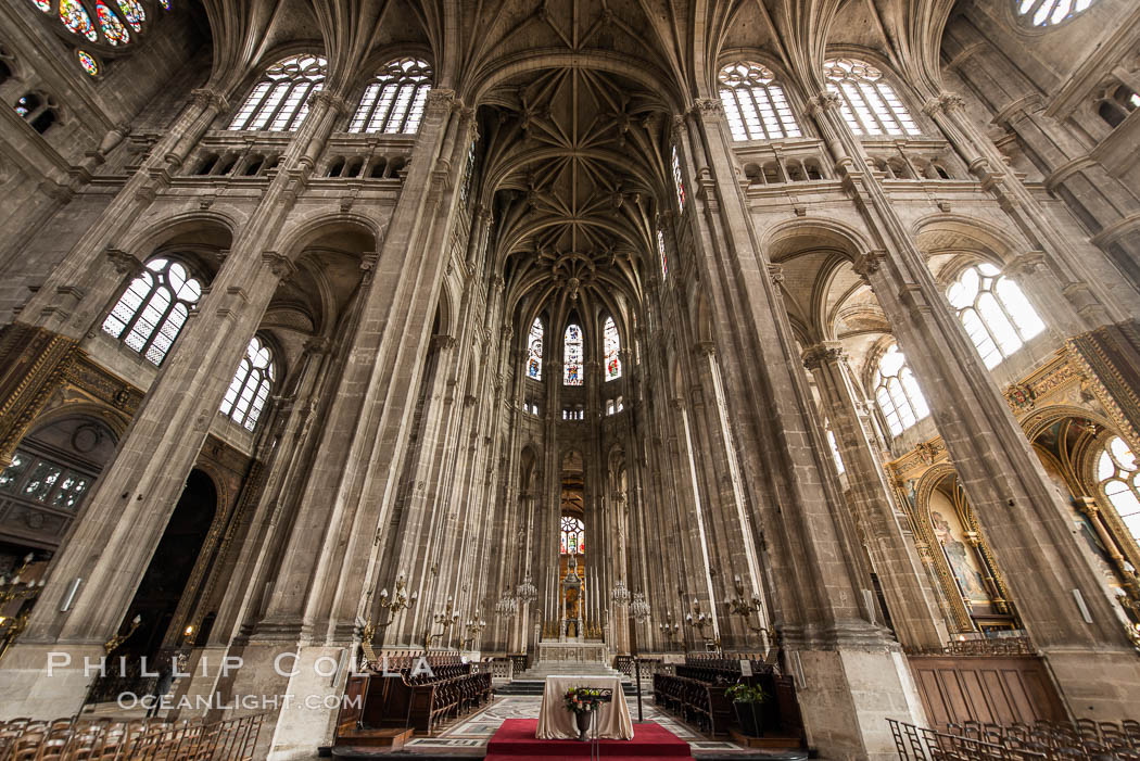 Eglise Saint-Eustache. The Church of St Eustace, Paris a church in the 1st arrondissement of Paris. Situated at the entrance to Paris's ancient markets (Les Halles) and the beginning of rue Montorgueil, St Eustace's is considered a masterpiece of late Gothic architecture. France, natural history stock photograph, photo id 28132