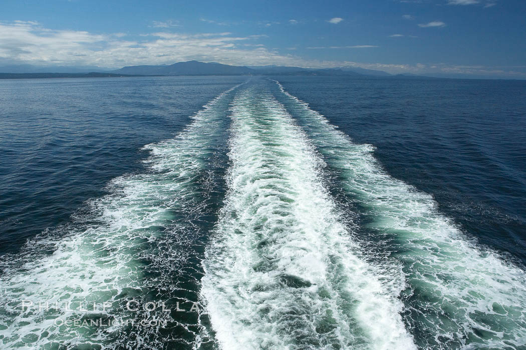 Ferry wake, enroute from Horseshoe Bay to Nanaimo, Vancouver Island, crossing the Strait of Georgia. British Columbia, Canada, natural history stock photograph, photo id 21163