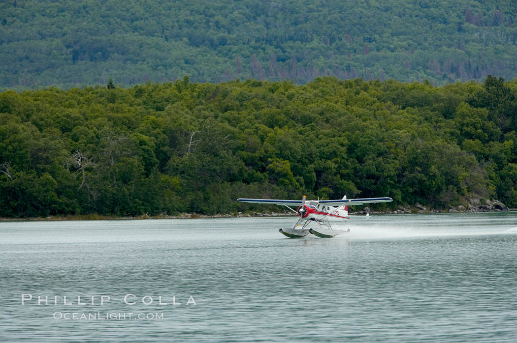 Floatplane landing on Brooks Lake. Katmai National Park, Alaska, USA, natural history stock photograph, photo id 17374