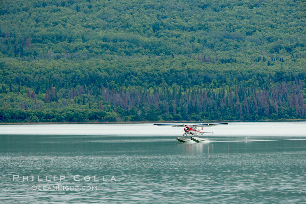Floatplane landing on Brooks Lake. Katmai National Park, Alaska, USA, natural history stock photograph, photo id 17375