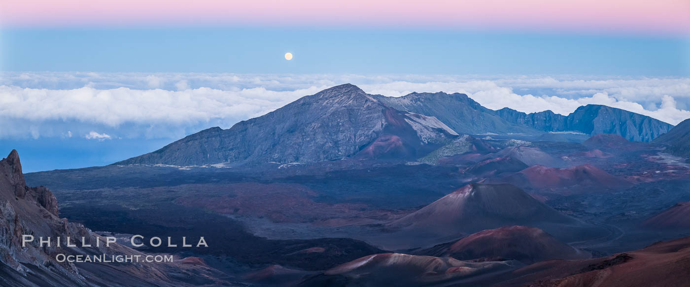 Full Moon and Earth Shadow over Haleakala crater, Maui, Hawaii.  The dark band on the horizon is the shadow of the earth, while the lighter pink band is atmosphere that is still lit by the setting sun. USA, natural history stock photograph, photo id 34516