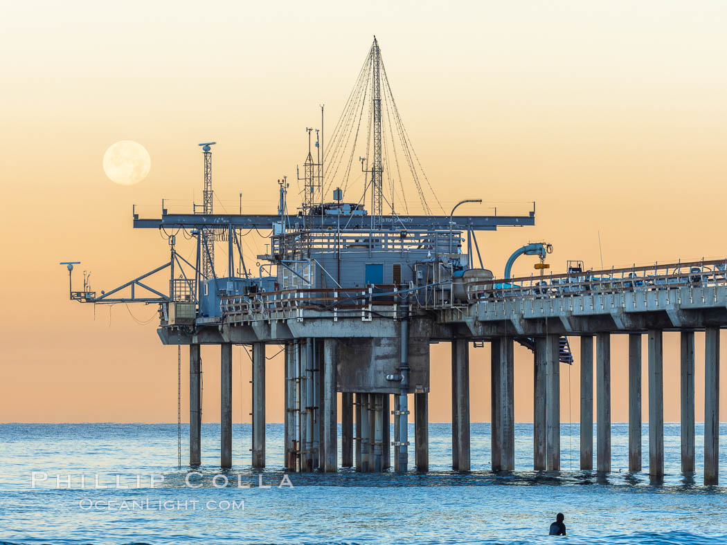 Full Moon Setting Over SIO Pier in the moments just before sunrise, Scripps Institution of Oceanography. La Jolla, California, USA, natural history stock photograph, photo id 37511