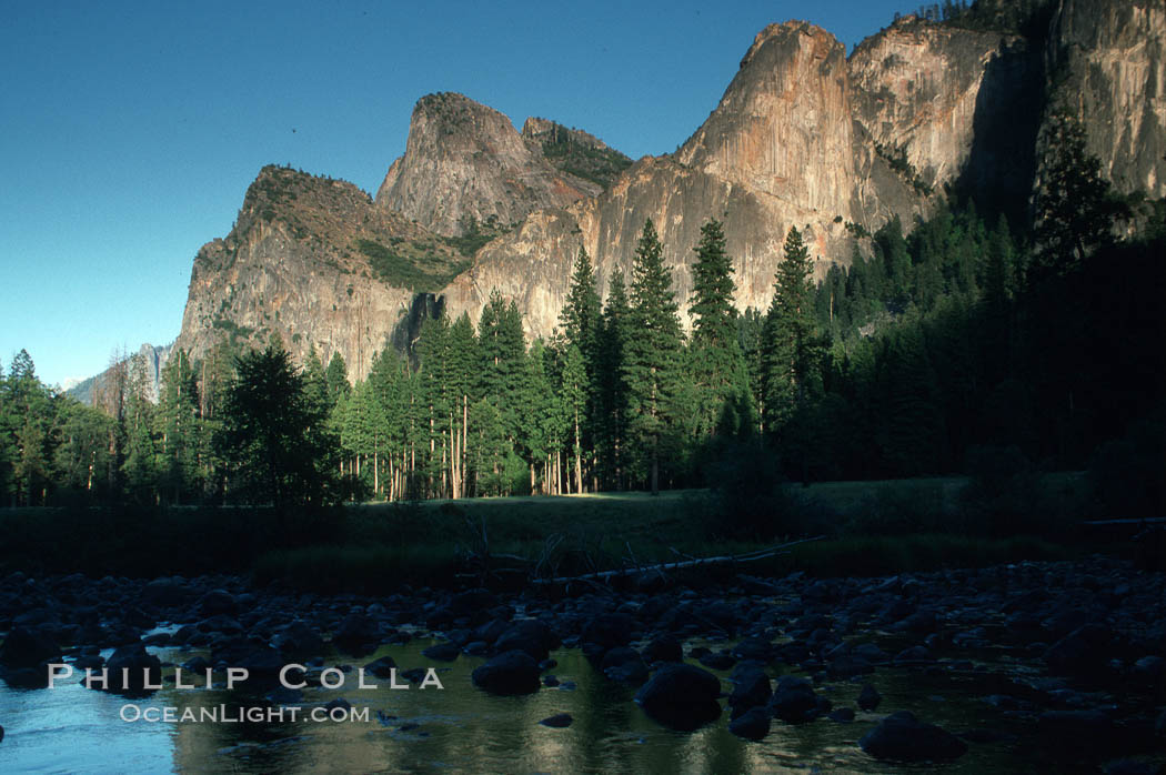 Gates of the Valley, Merced River. Yosemite National Park, California, USA, natural history stock photograph, photo id 05446