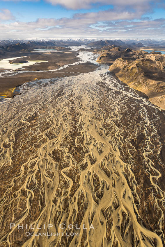 Braided glacial river, highlands of Southern Iceland., natural history stock photograph, photo id 35720