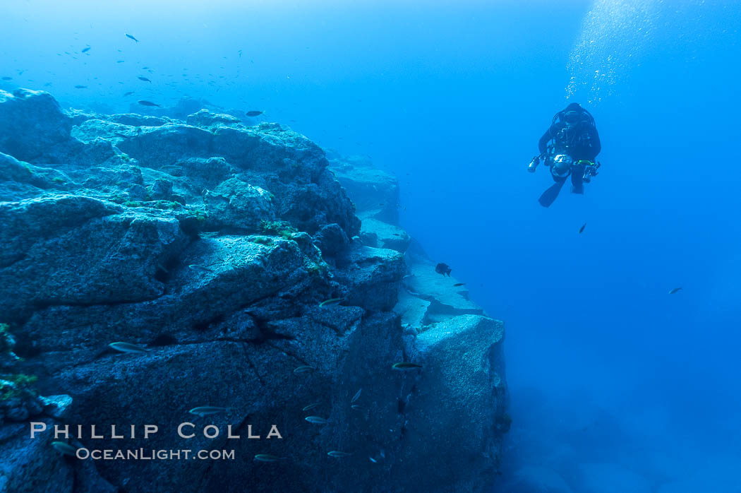 Granite structures form the underwater reef at Abalone Point. Guadalupe Island (Isla Guadalupe), Baja California, Mexico, natural history stock photograph, photo id 09543