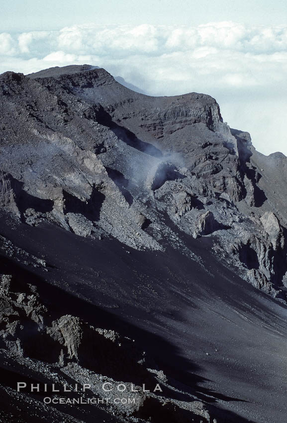 Haleakala volcano crater. Maui, Hawaii, USA, natural history stock photograph, photo id 05597